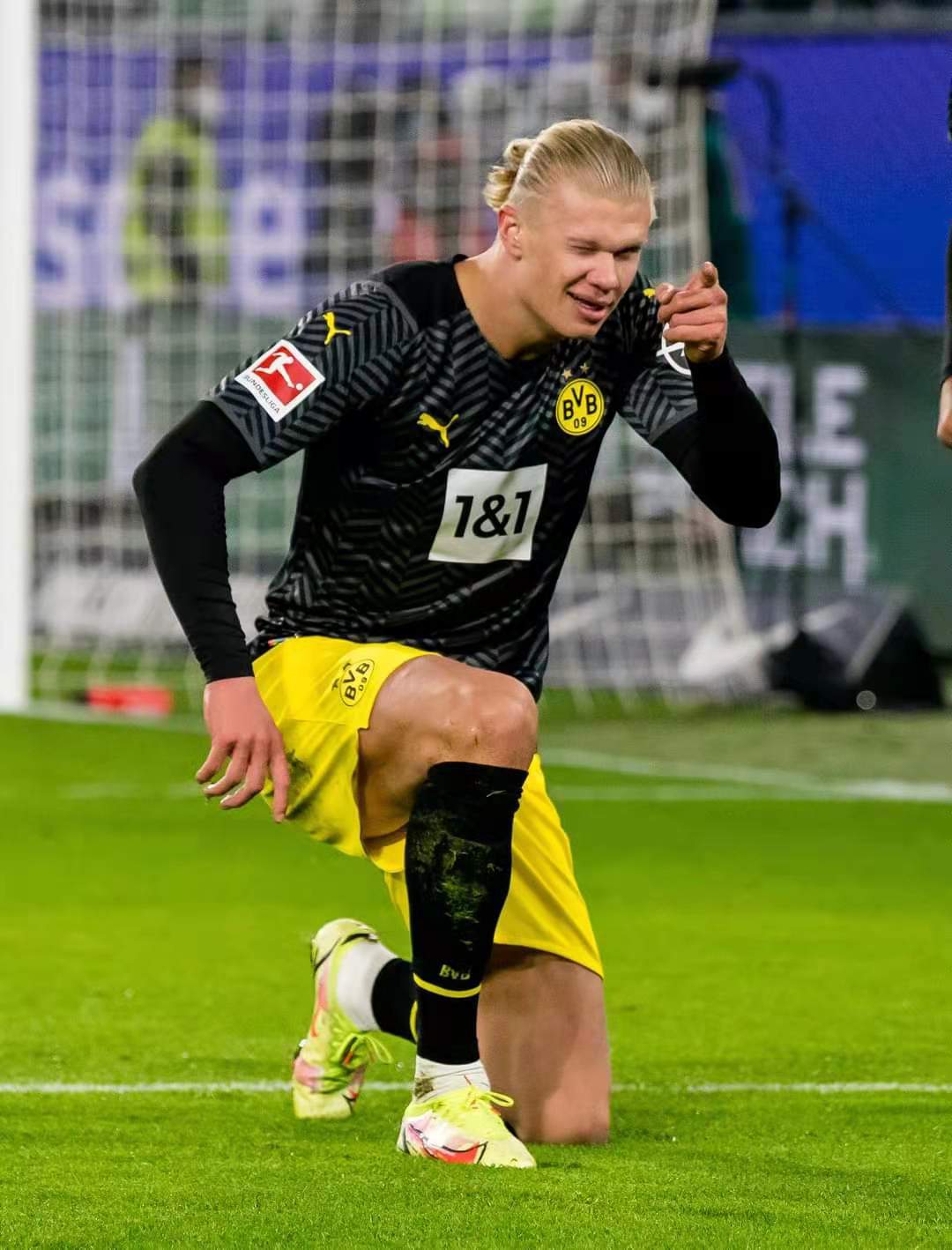 哈兰德伤愈复出，大比分领先首场表现抢眼，SKT球迷欢呼！